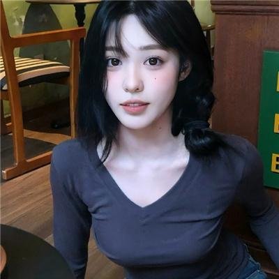 《乱世丽人行》封面